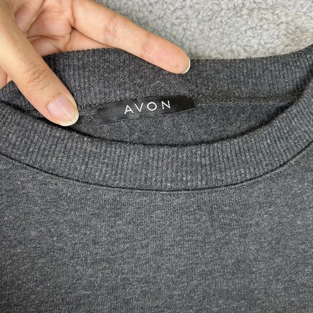 Avon Sweatshirt Womens XS Gray Gold Tone Long Sleeve Crew Neck‎ Saturyay